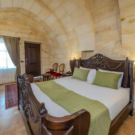 Arien Cave 4*