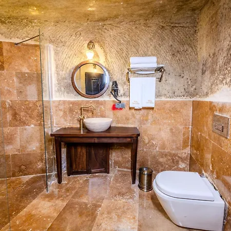 Arien Cave 4*