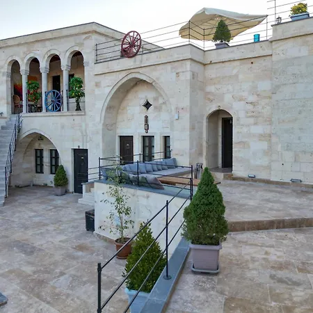 Arien Cave נבשהיר
